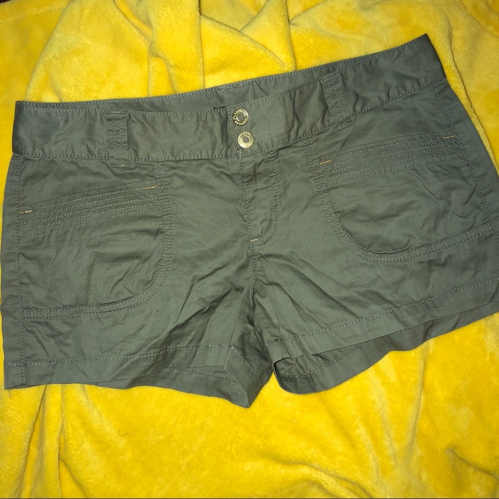 Vintage Express Shorts